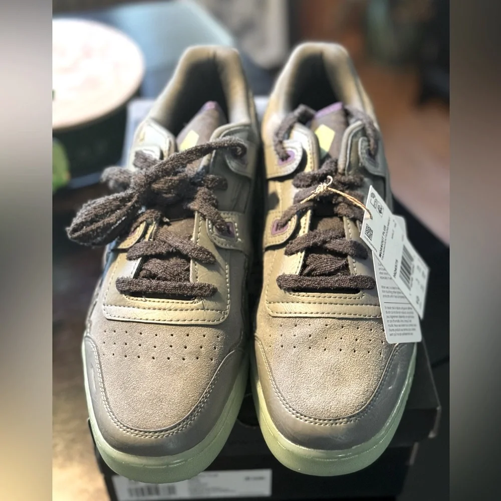 Men’s Reebok Sneakers - Picture 1 of 7
